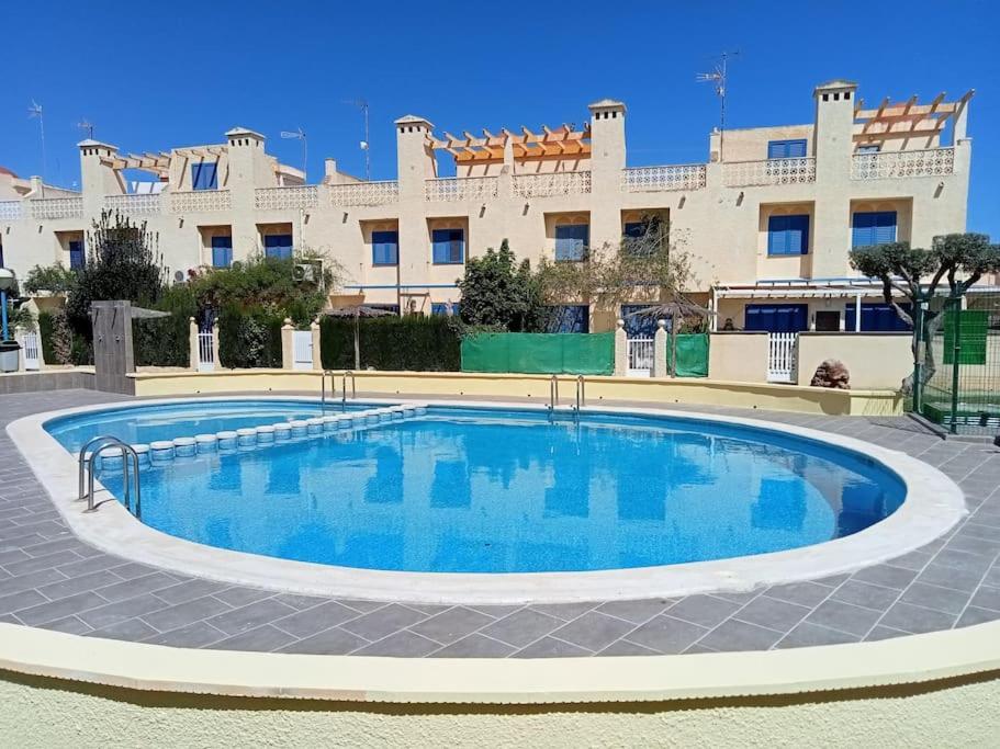 Apartamento En Los Nietos Con Piscina Comunitaria. Kültér fotó