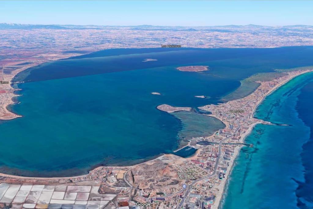 Apartamento En Los Nietos Con Piscina Comunitaria. Kültér fotó